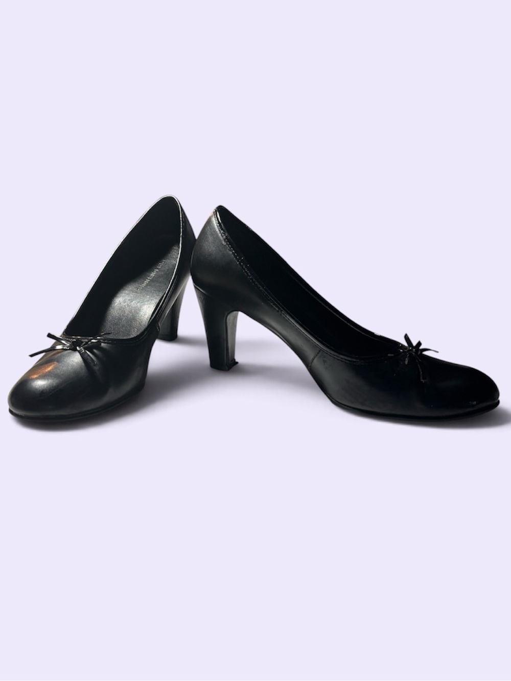 Classic Black Leather Mid-Heel Pumps with Bow Accent - Women's